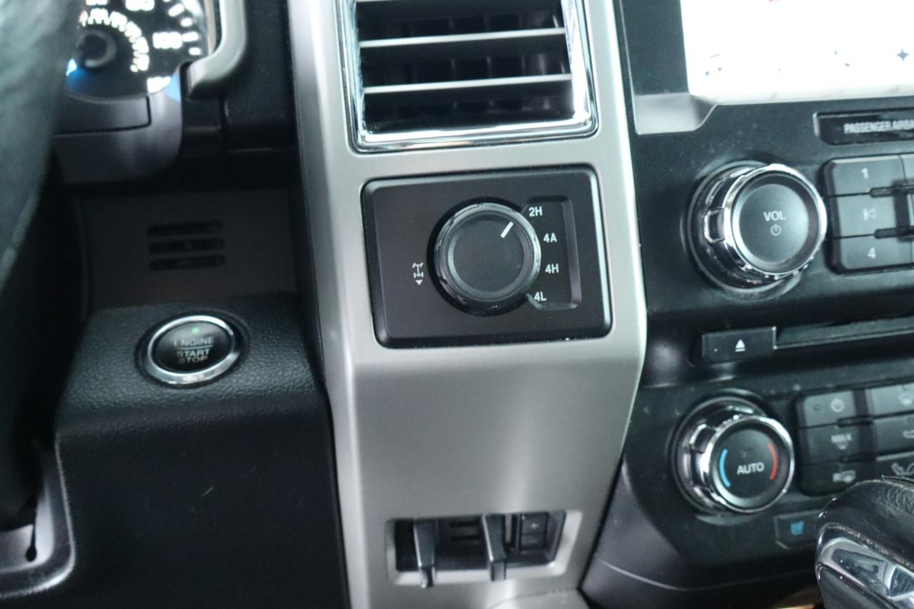 Ford F-150 4WD SuperCrew 145" Lariat 2016