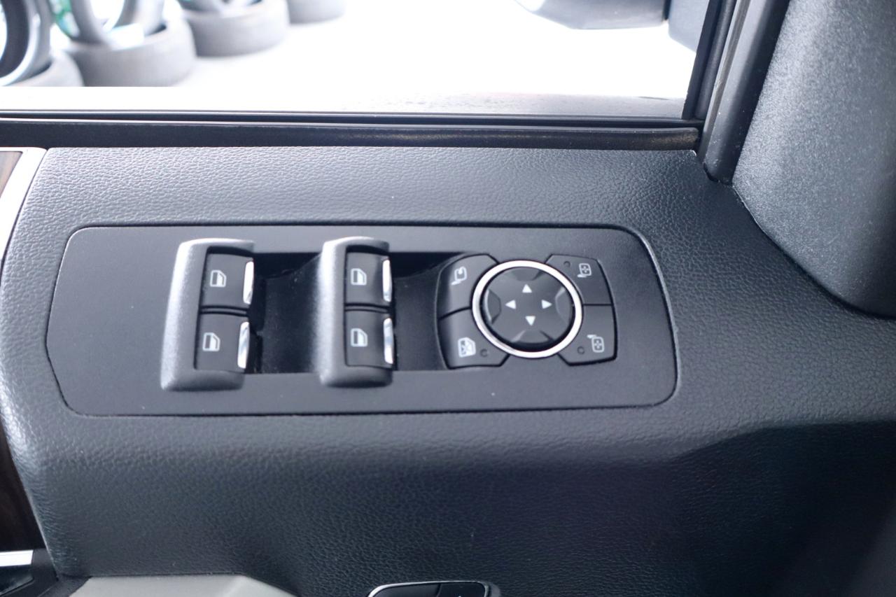 Ford F-150 4WD SuperCrew 145" Lariat 2016