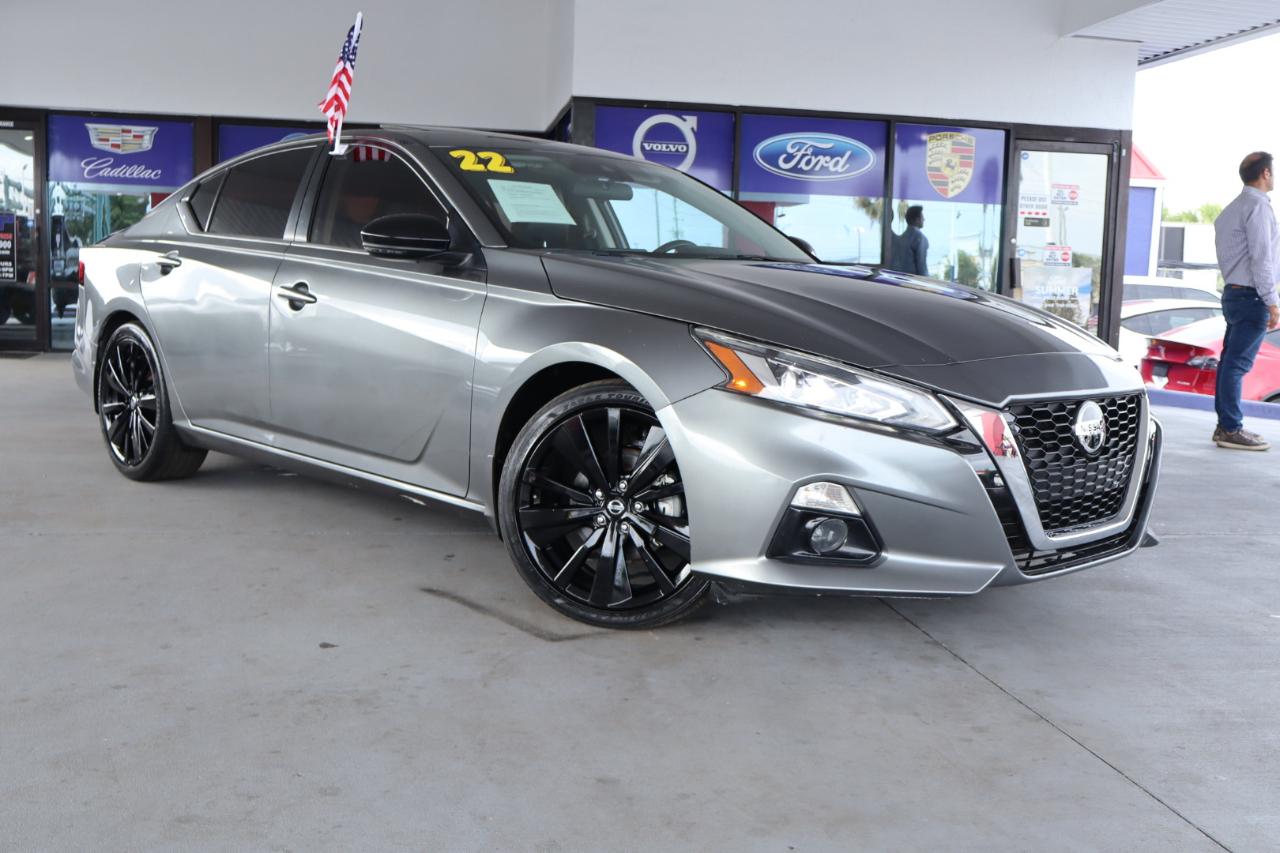 Nissan Altima 2.5 SR Sedan 2022