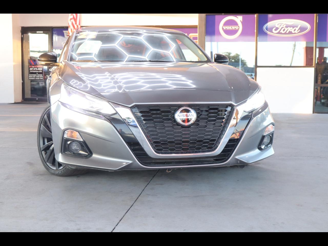 Nissan Altima 2.5 SR Sedan 2022