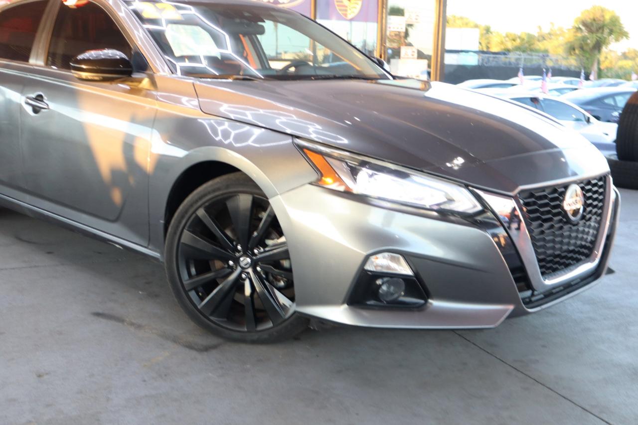 Nissan Altima 2.5 SR Sedan 2022