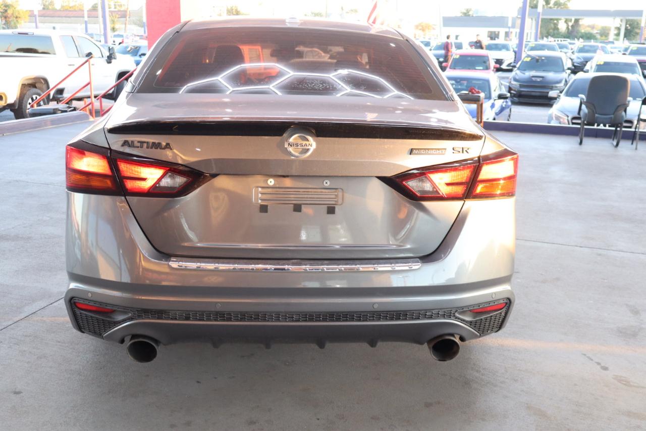 Nissan Altima 2.5 SR Sedan 2022