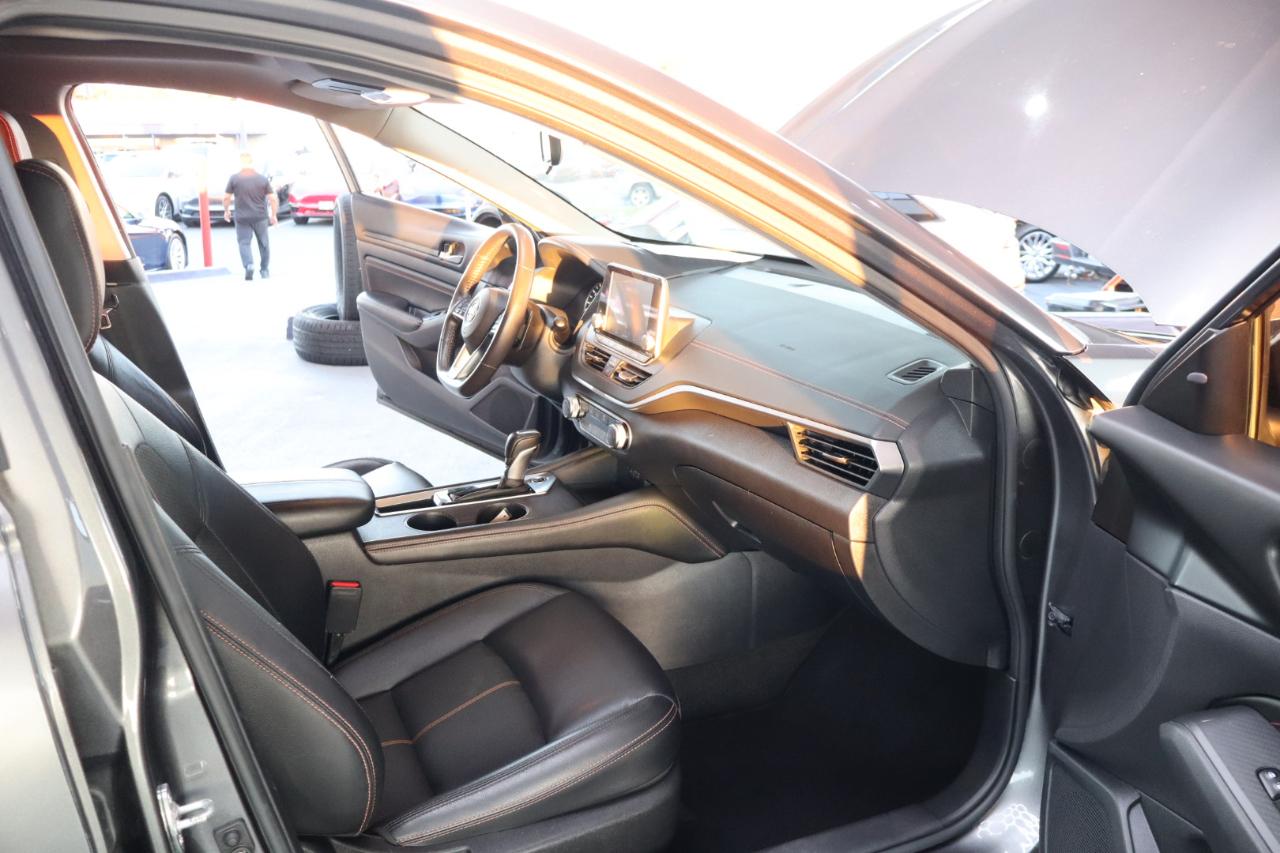 Nissan Altima 2.5 SR Sedan 2022