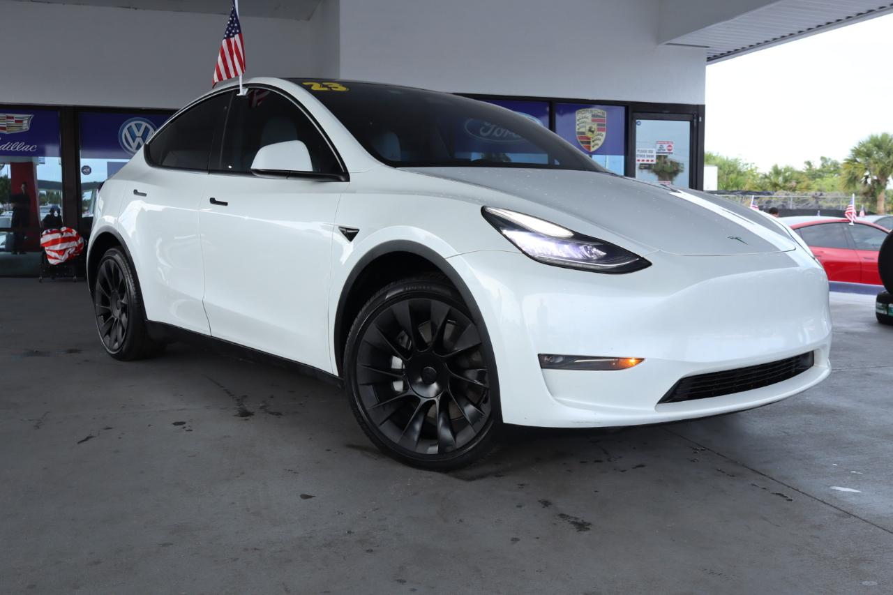 Tesla Model Y Long Range AWD 2023