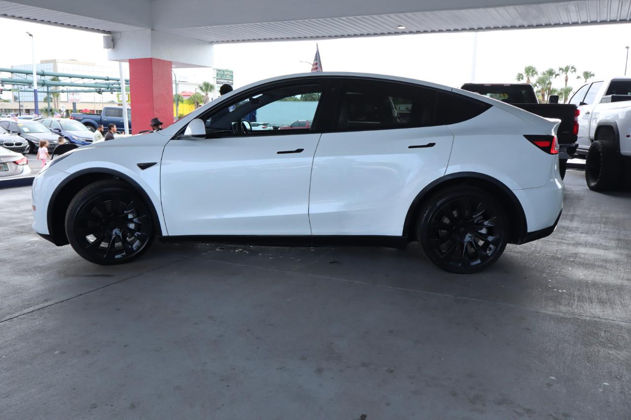 Tesla Model Y Long Range AWD 2023