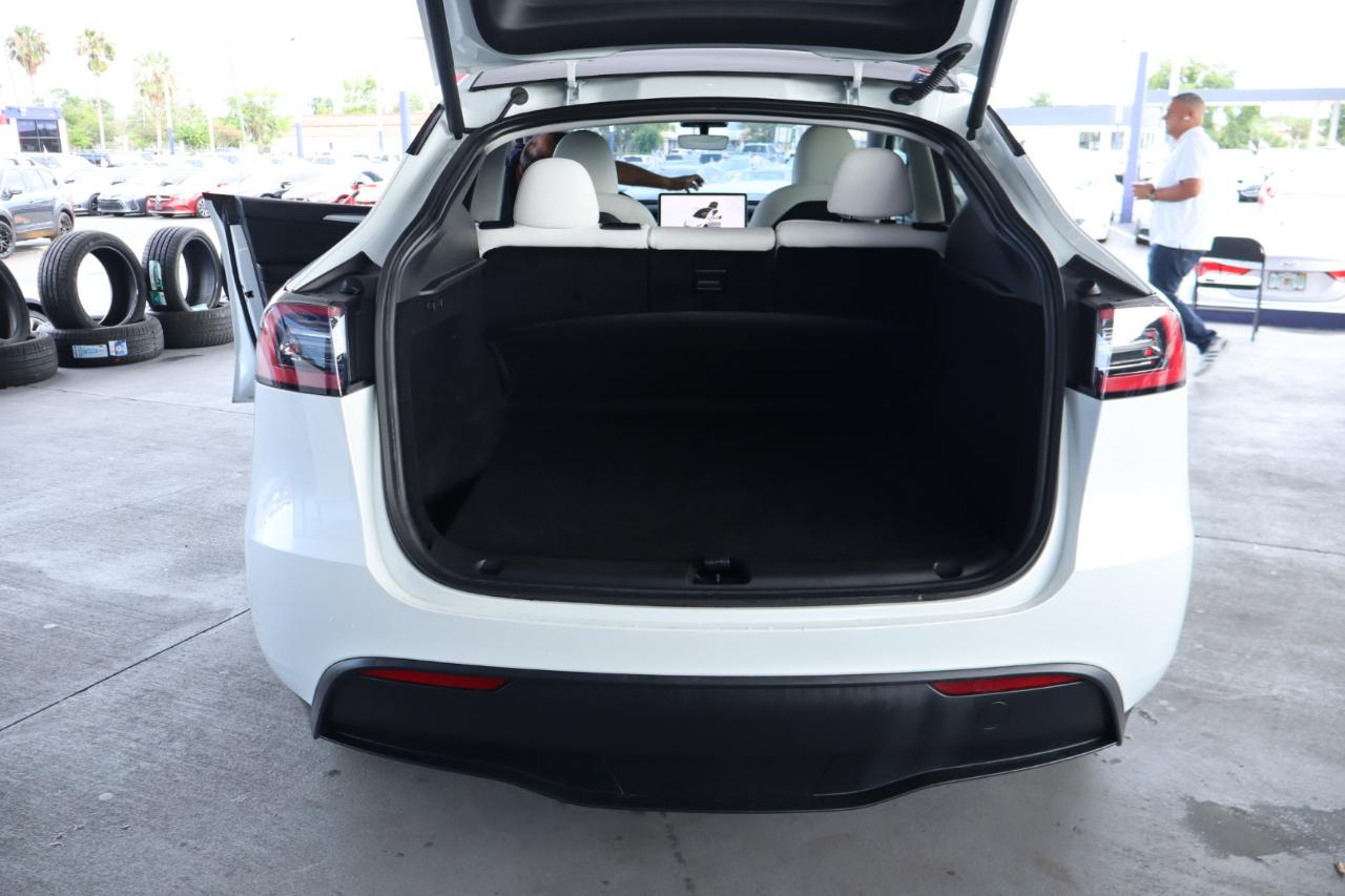 Tesla Model Y Long Range AWD 2023
