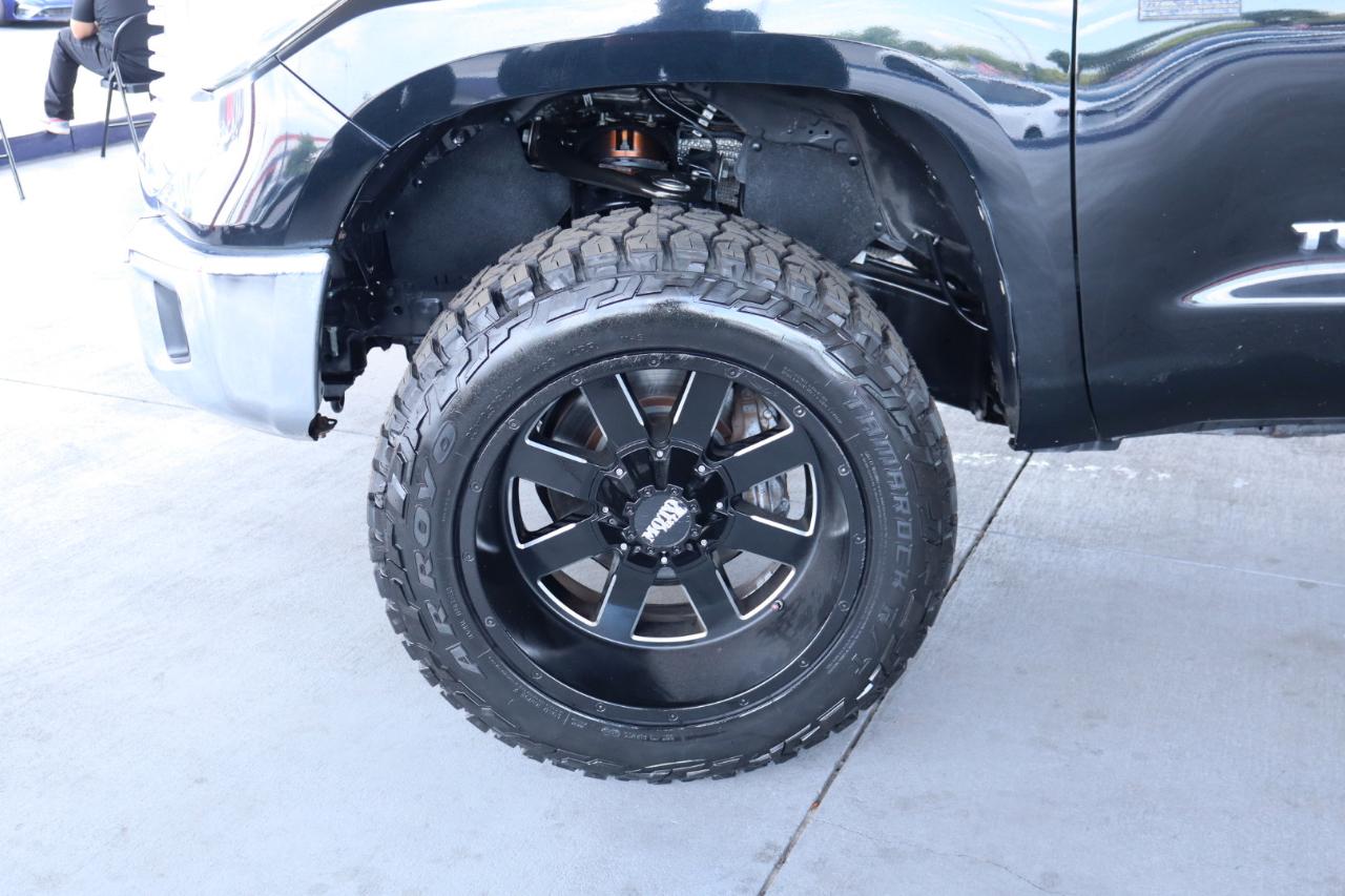Toyota Tundra 2WD Truck CrewMax 5.7L FFV V8 6-Spd AT LTD (Natl) 2016