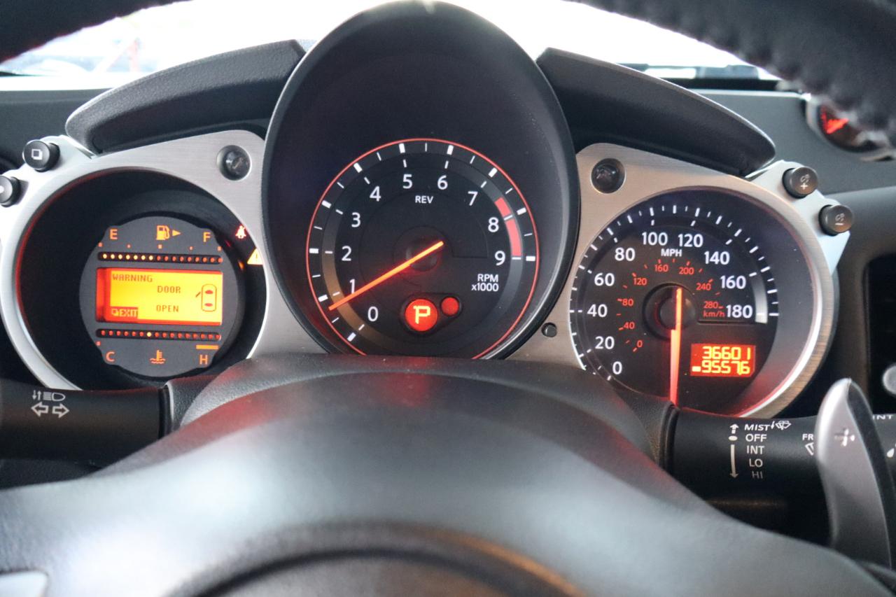Nissan 370Z 2dr Cpe Auto 2015