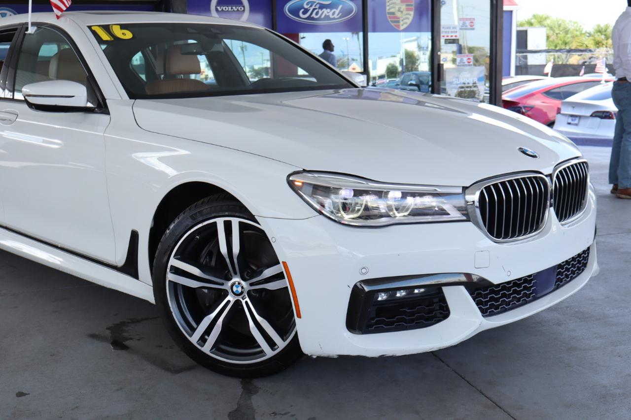 BMW 7 Series 4dr Sdn 750i RWD 2016