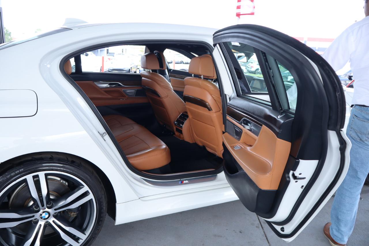 BMW 7 Series 4dr Sdn 750i RWD 2016