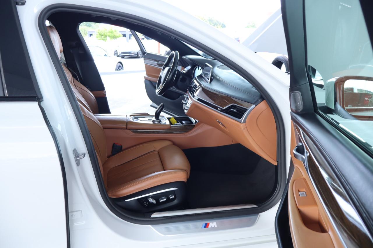 BMW 7 Series 4dr Sdn 750i RWD 2016