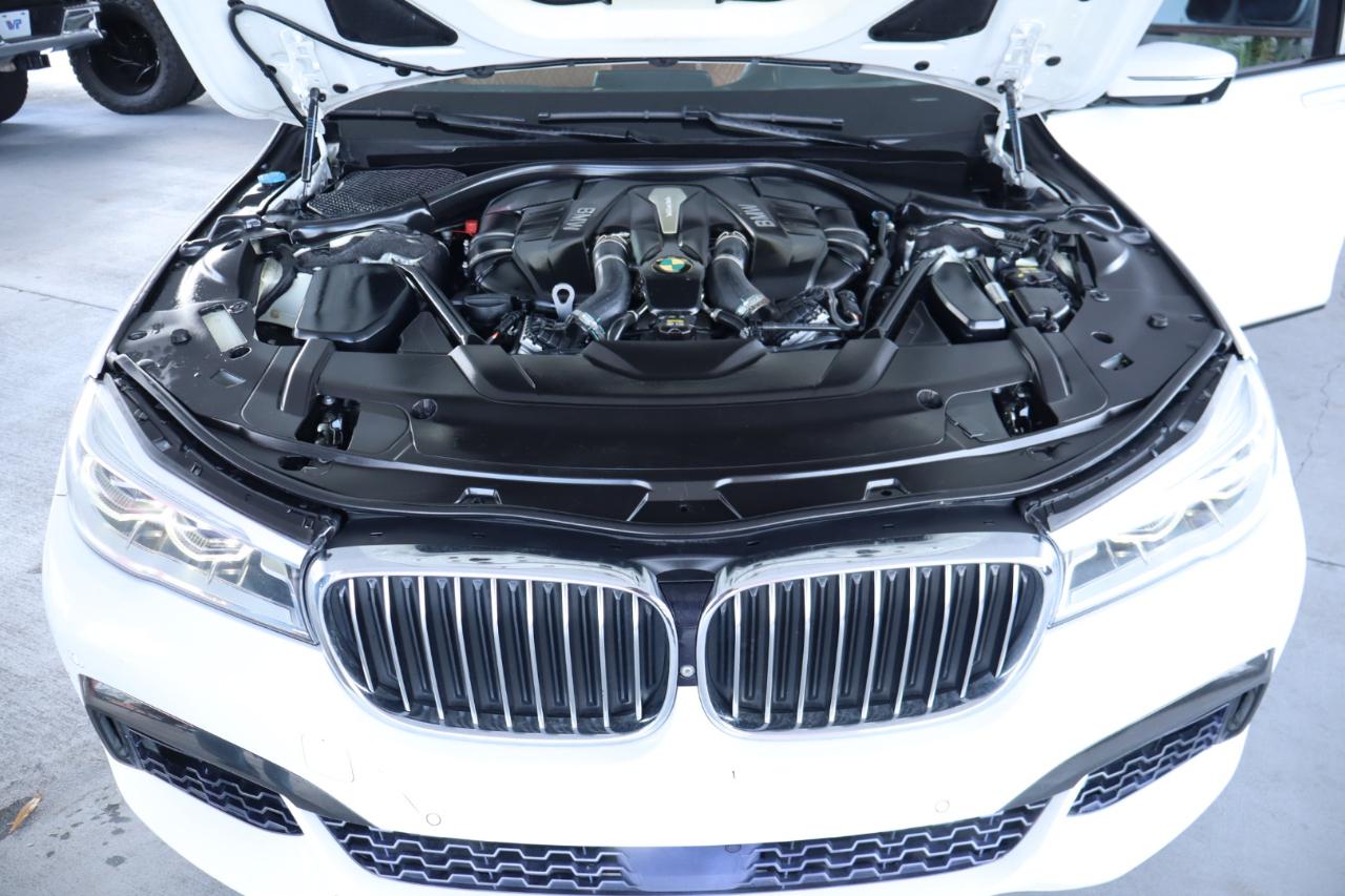 BMW 7 Series 4dr Sdn 750i RWD 2016