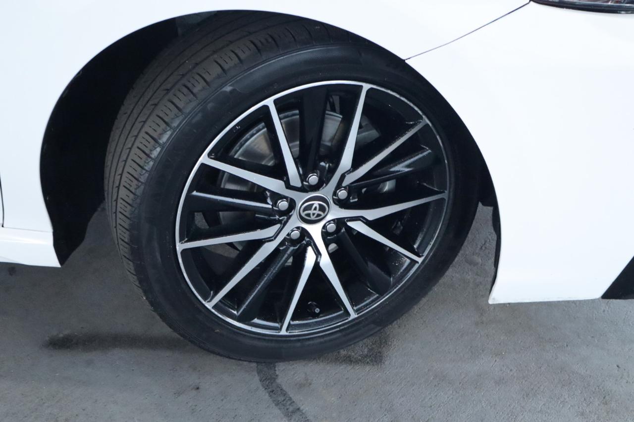 Toyota Camry SE Auto (Natl) 2022
