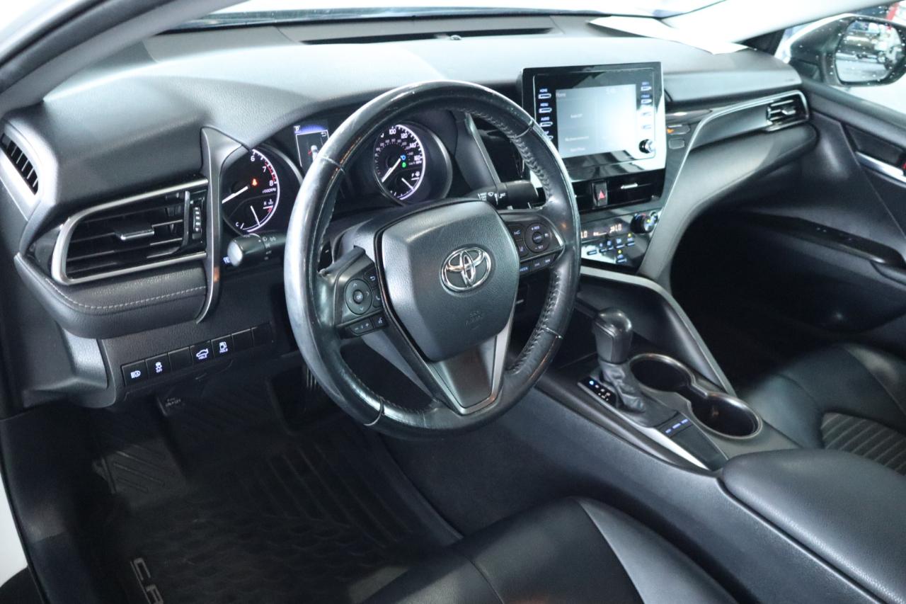 Toyota Camry SE Auto (Natl) 2022