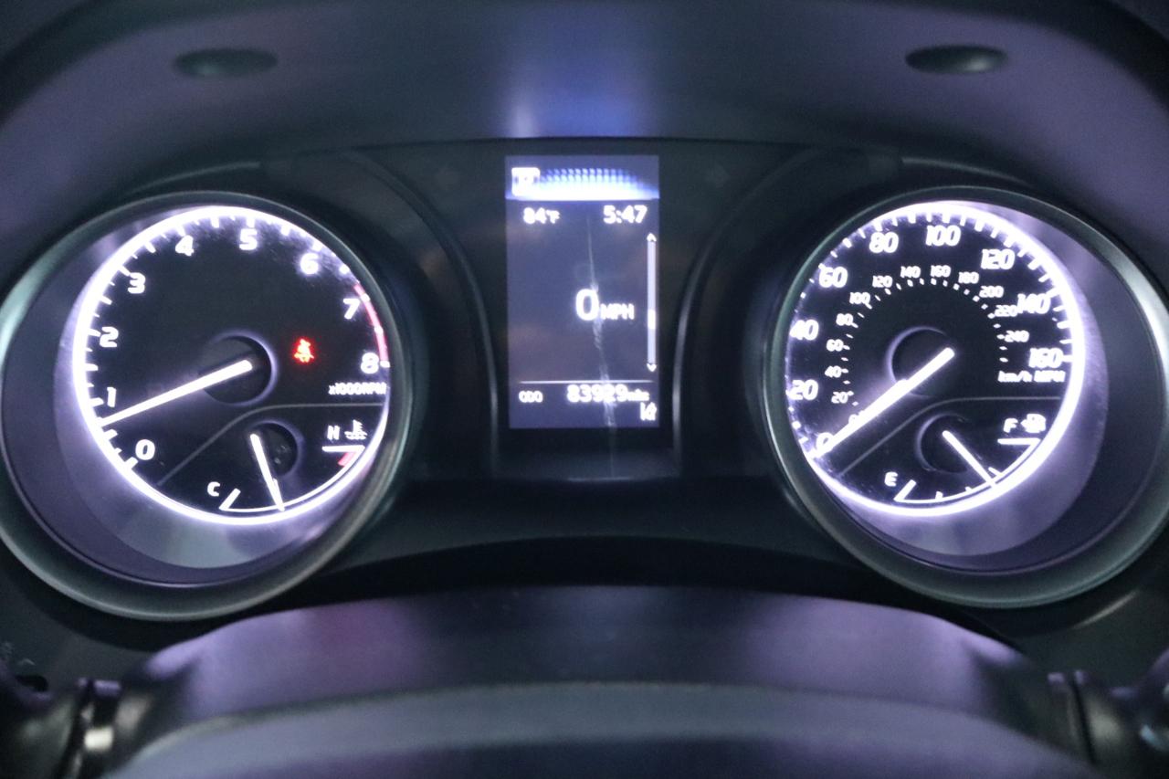 Toyota Camry SE Auto (Natl) 2022