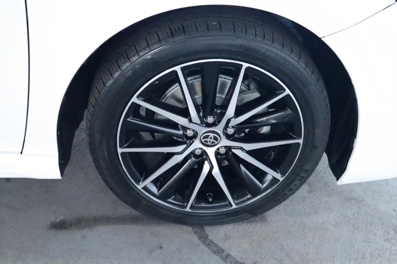 Toyota Camry SE Auto (Natl) 2022