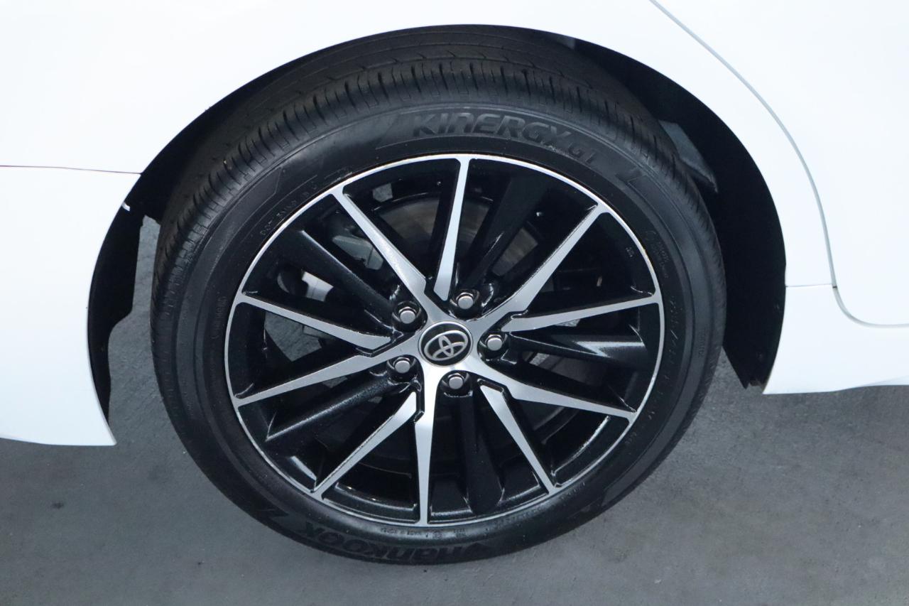 Toyota Camry SE Auto (Natl) 2022