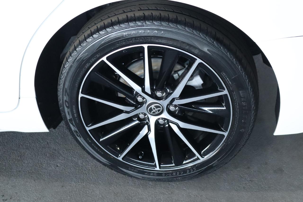 Toyota Camry SE Auto (Natl) 2022