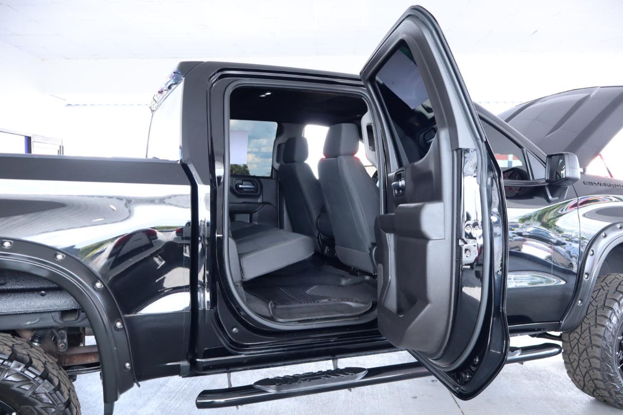 Chevrolet Silverado 1500 LTD 4WD Crew Cab 147" Custom 2022