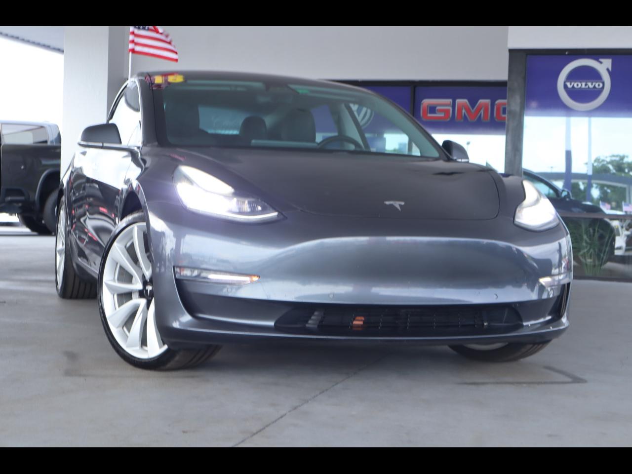Tesla Model 3 Mid Range Battery RWD 2018
