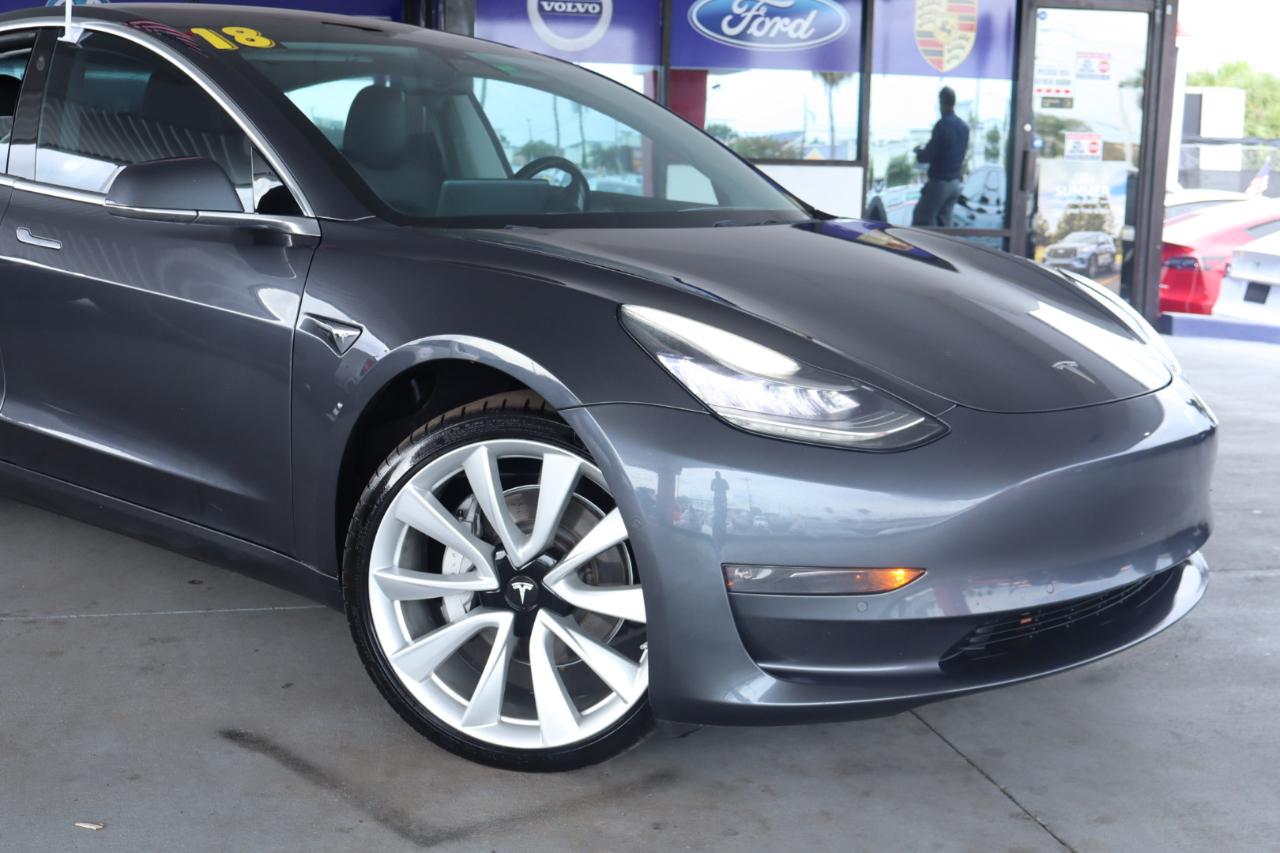Tesla Model 3 Mid Range Battery RWD 2018