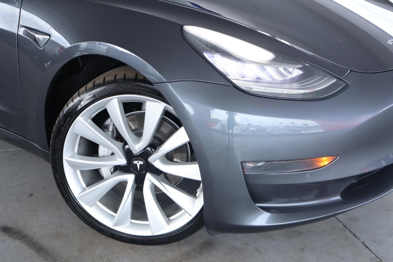 Tesla Model 3 Mid Range Battery RWD 2018