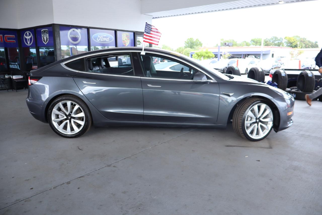 Tesla Model 3 Mid Range Battery RWD 2018