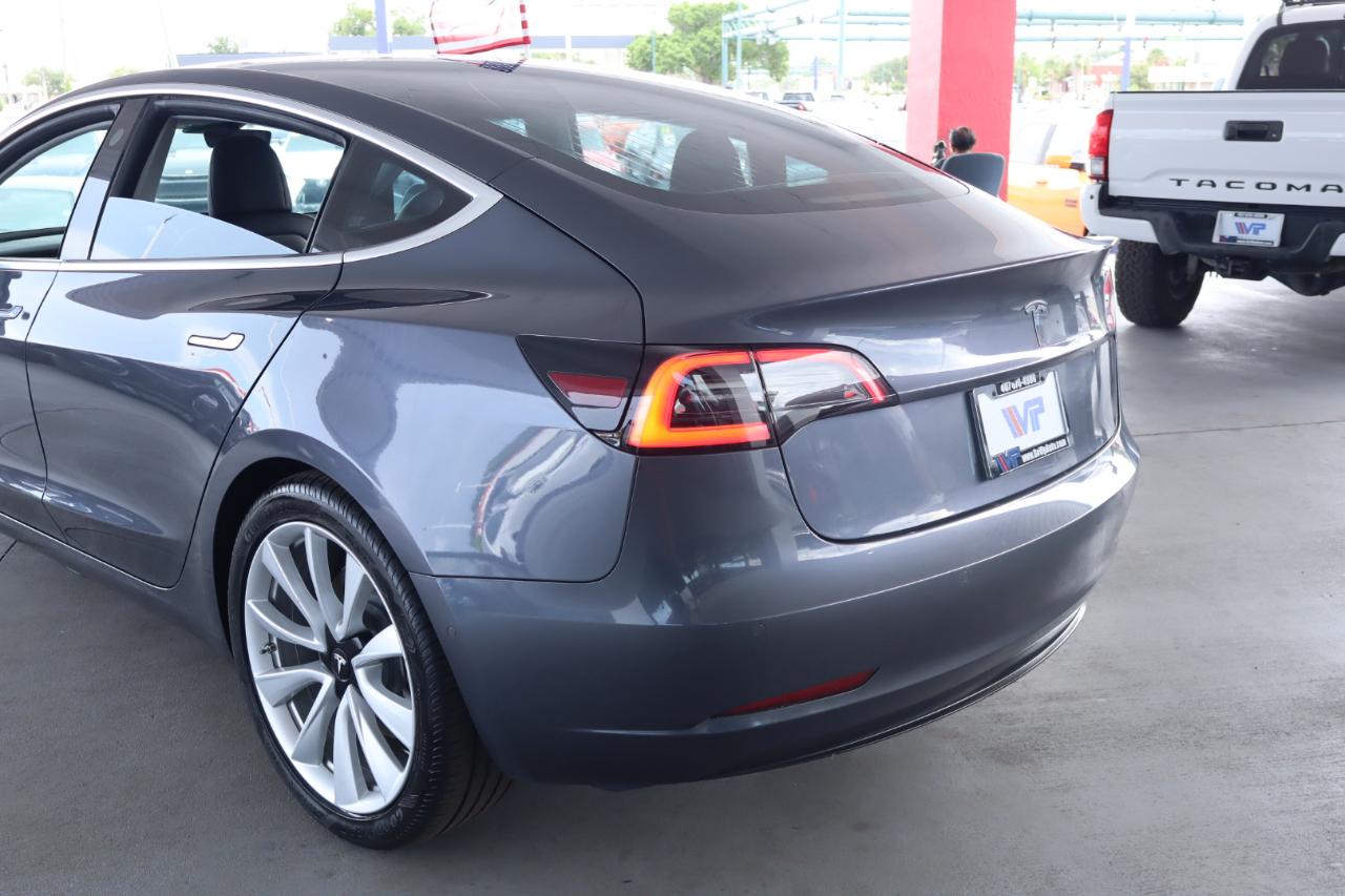 Tesla Model 3 Mid Range Battery RWD 2018
