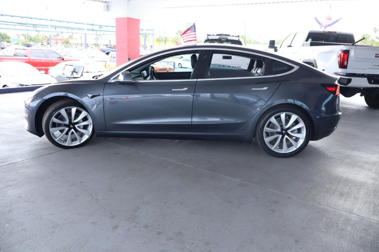 Tesla Model 3 Mid Range Battery RWD 2018