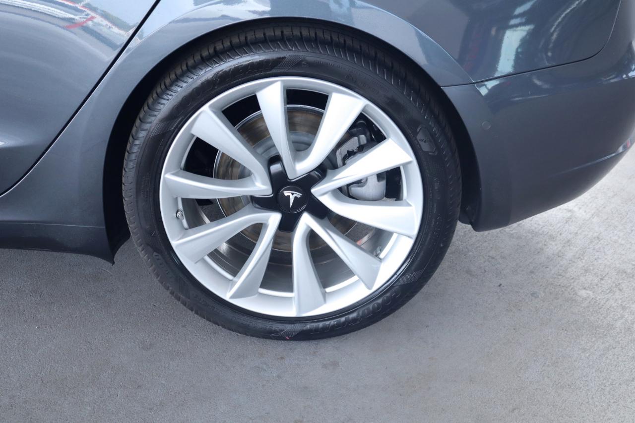 Tesla Model 3 Mid Range Battery RWD 2018