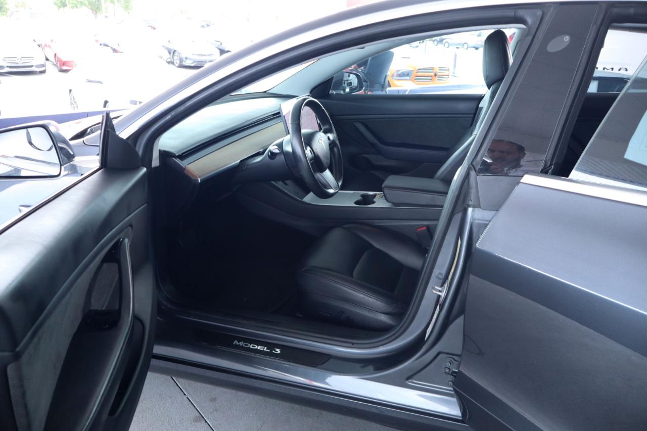 Tesla Model 3 Mid Range Battery RWD 2018