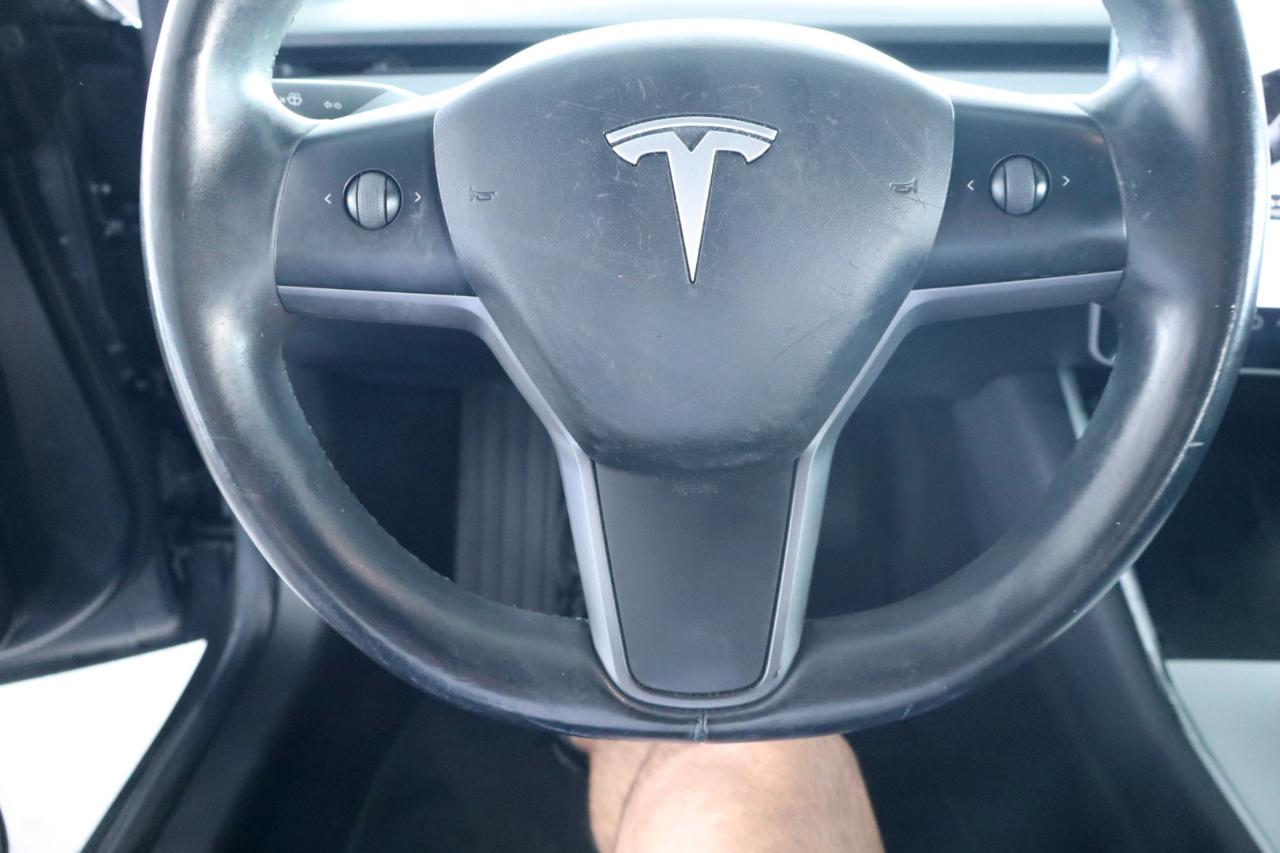 Tesla Model 3 Mid Range Battery RWD 2018