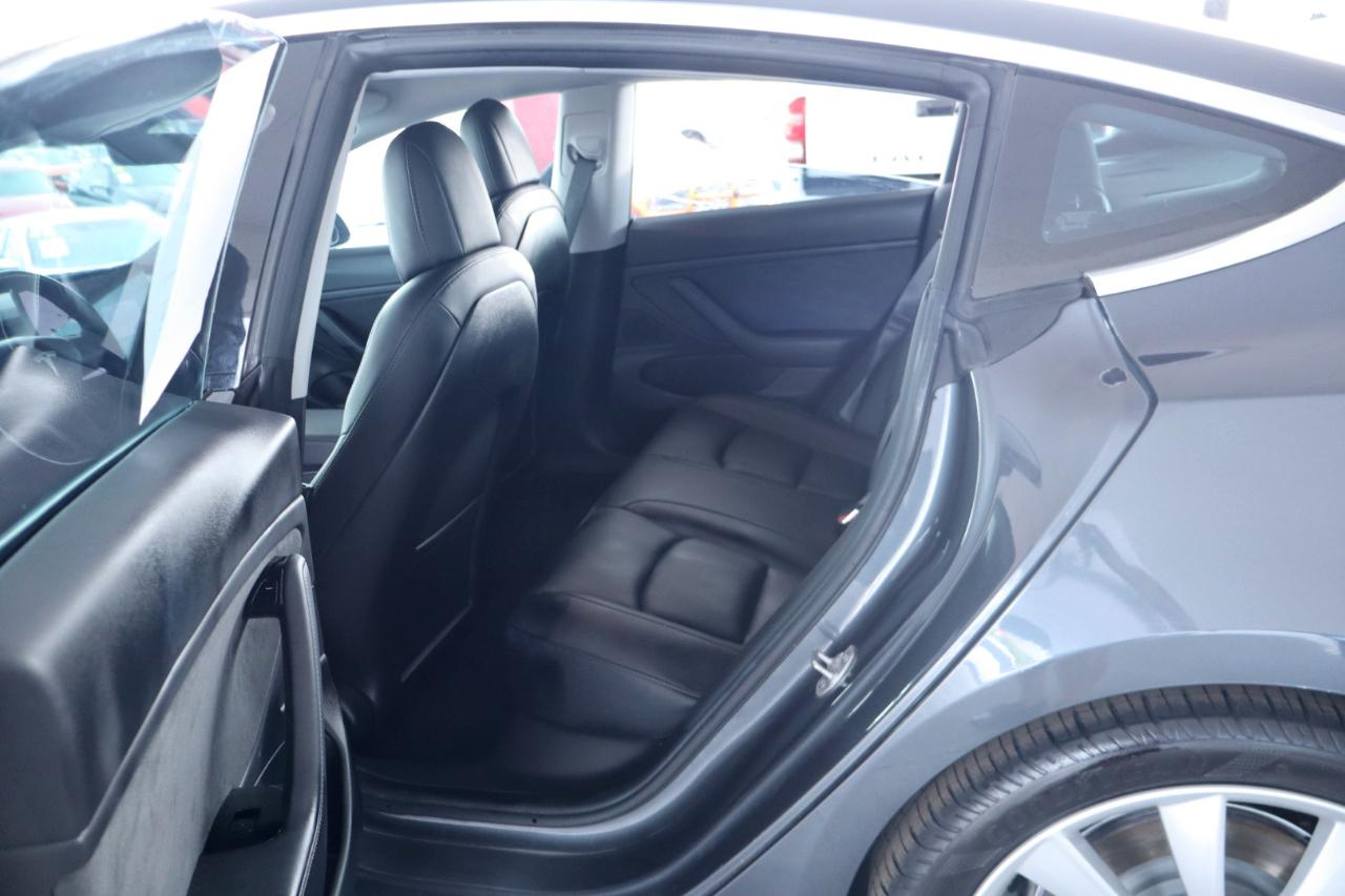 Tesla Model 3 Mid Range Battery RWD 2018