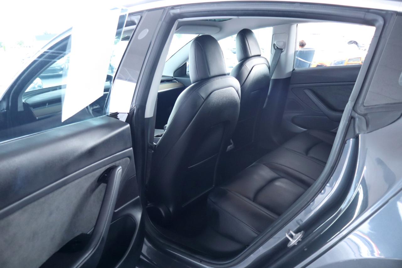 Tesla Model 3 Mid Range Battery RWD 2018
