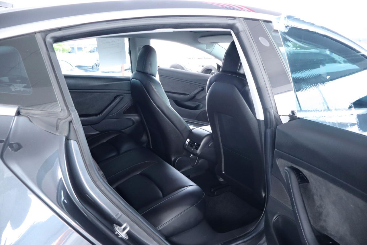 Tesla Model 3 Mid Range Battery RWD 2018