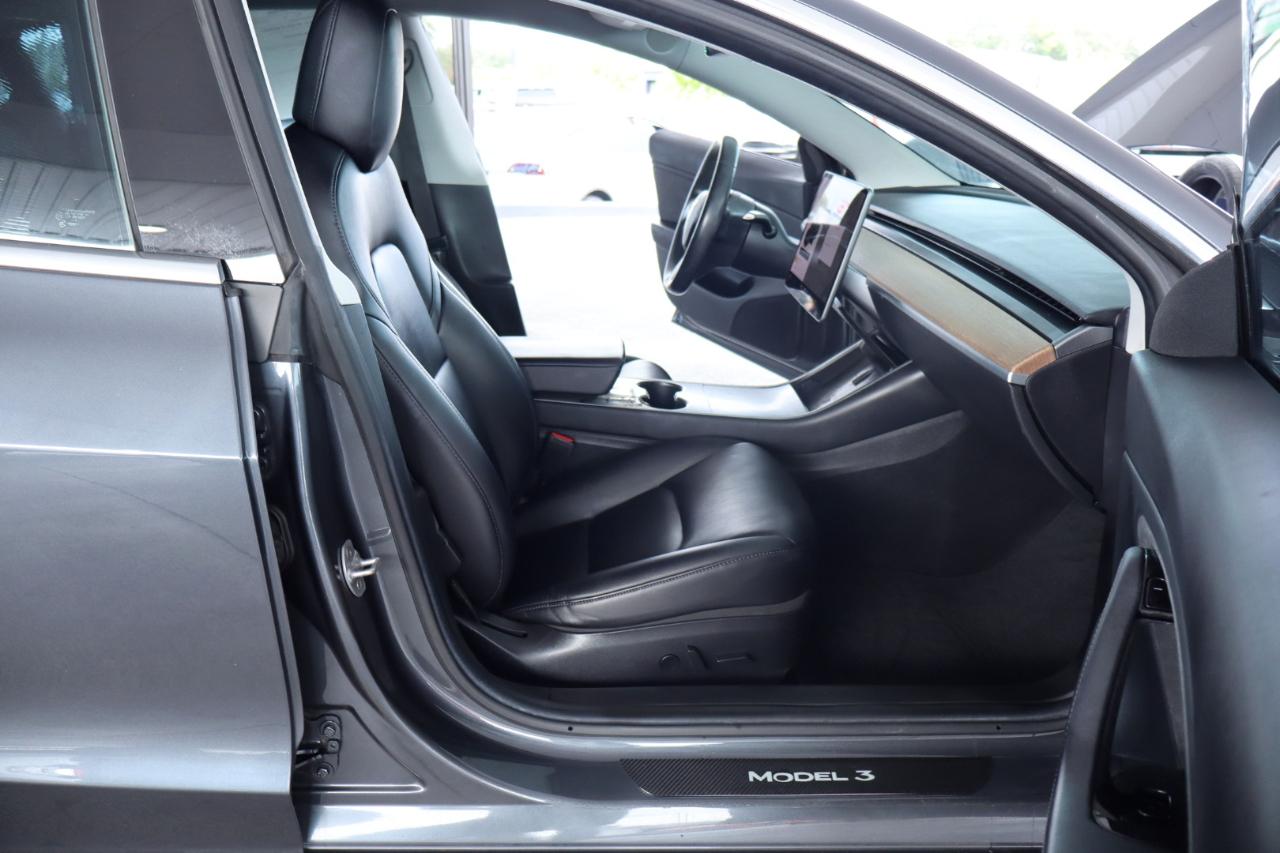 Tesla Model 3 Mid Range Battery RWD 2018