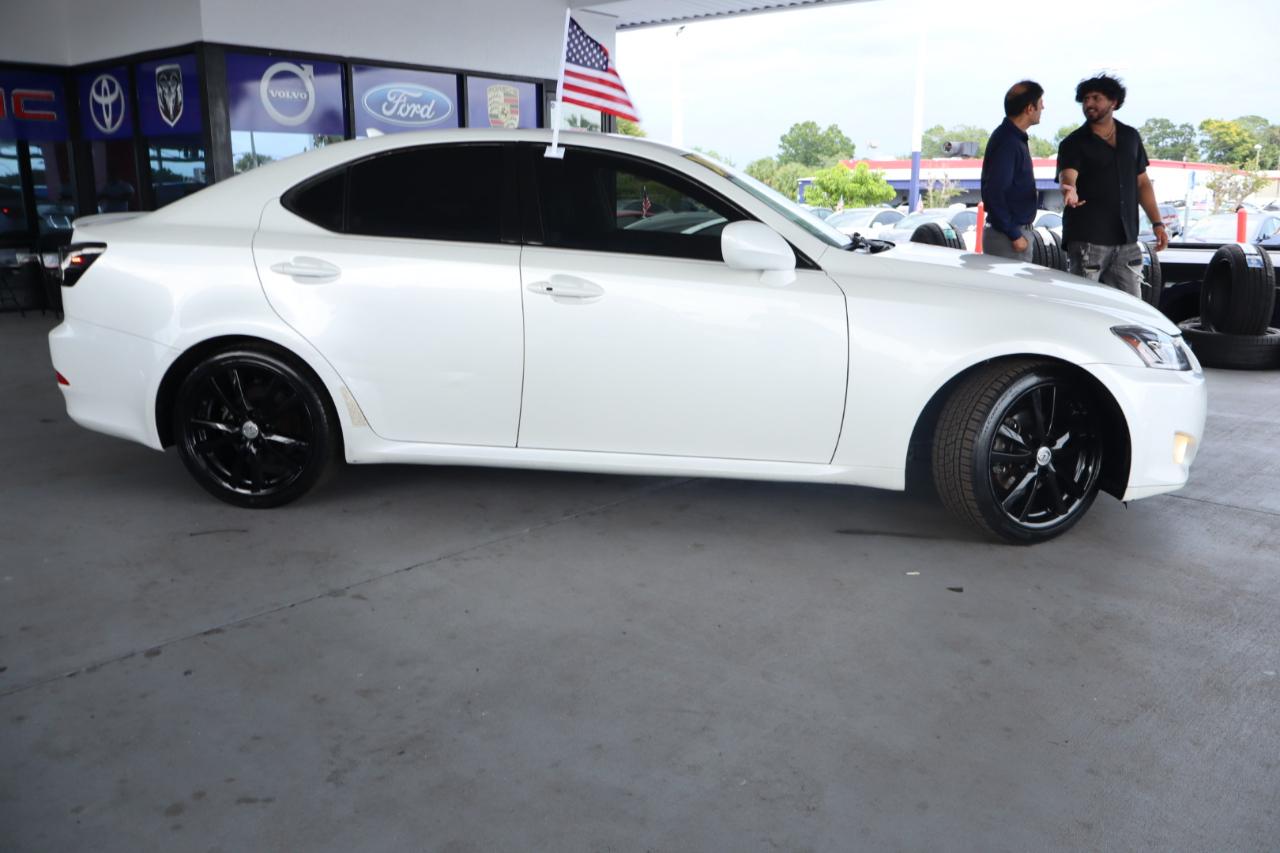 Lexus IS 250 4dr Sport Sdn Man RWD 2008
