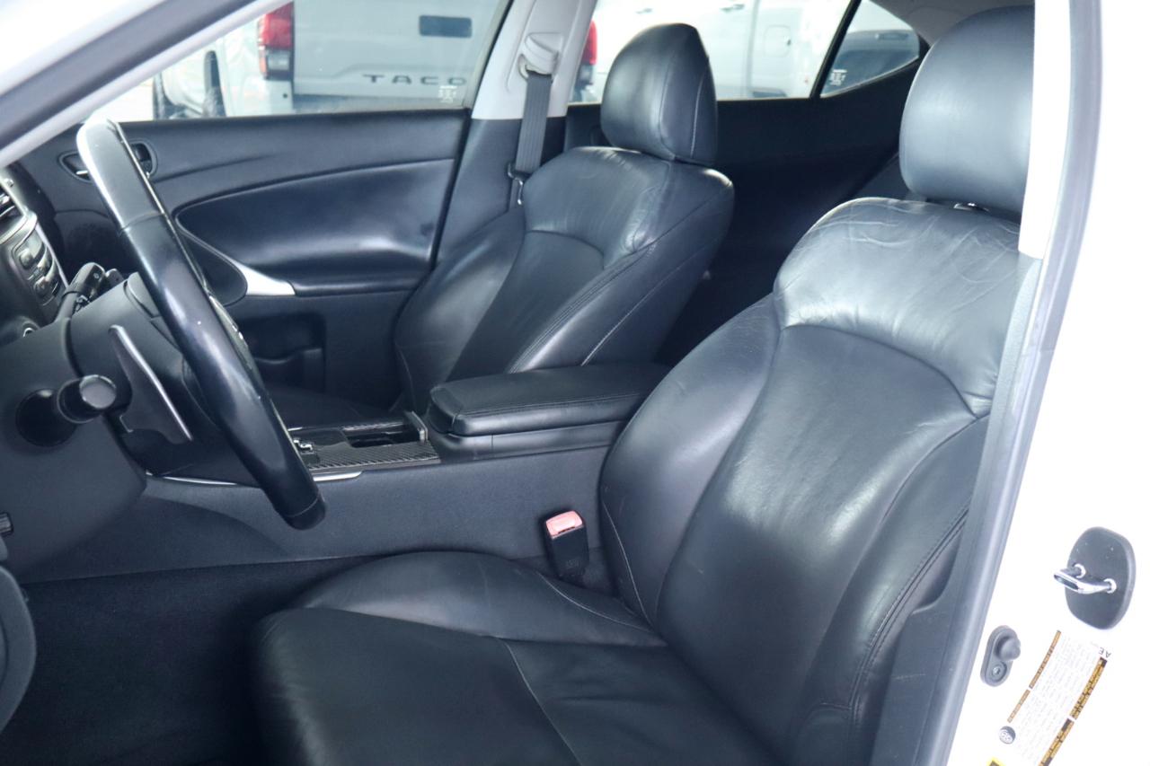 Lexus IS 250 4dr Sport Sdn Man RWD 2008