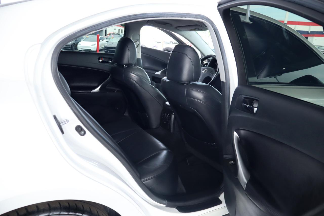 Lexus IS 250 4dr Sport Sdn Man RWD 2008