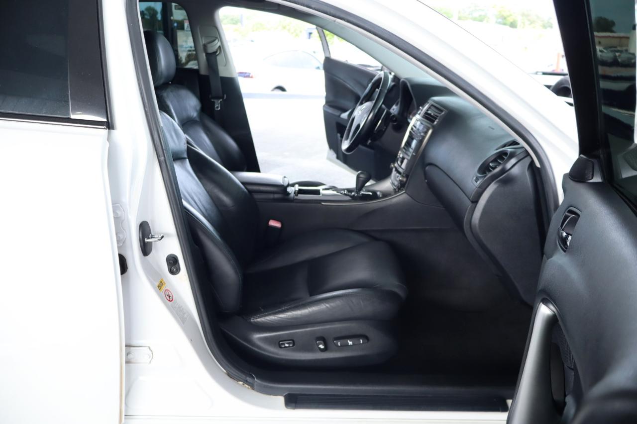 Lexus IS 250 4dr Sport Sdn Man RWD 2008