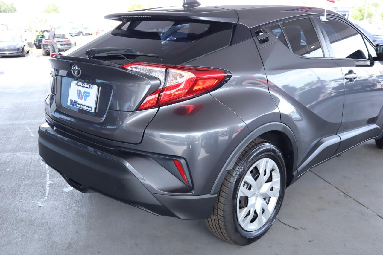 Toyota C-HR LE 2021