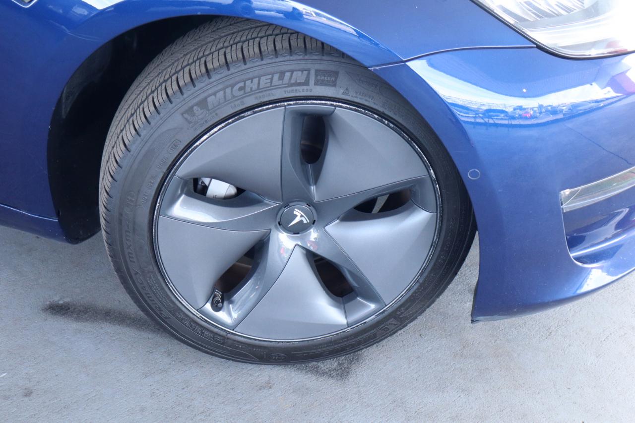 Tesla Model 3 Mid Range Battery RWD 2018