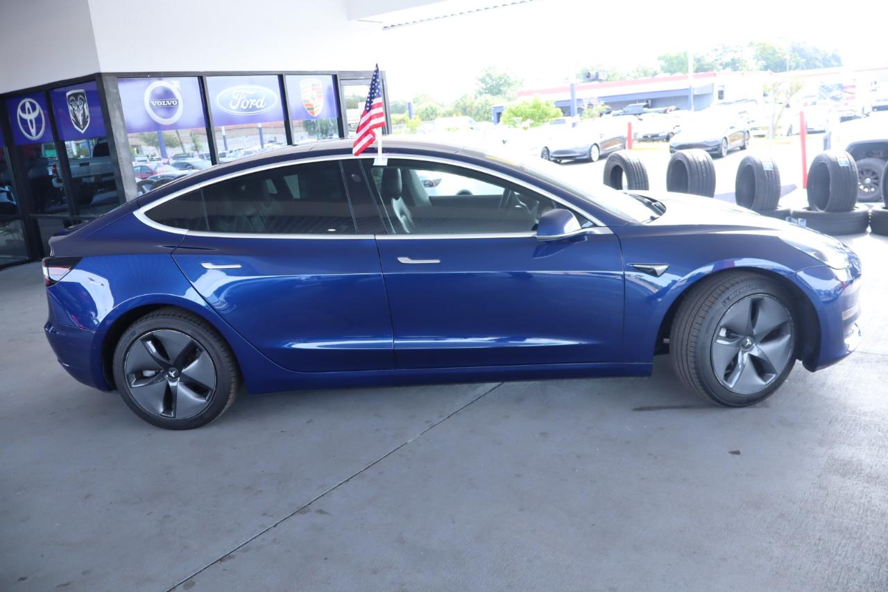 Tesla Model 3 Mid Range Battery RWD 2018
