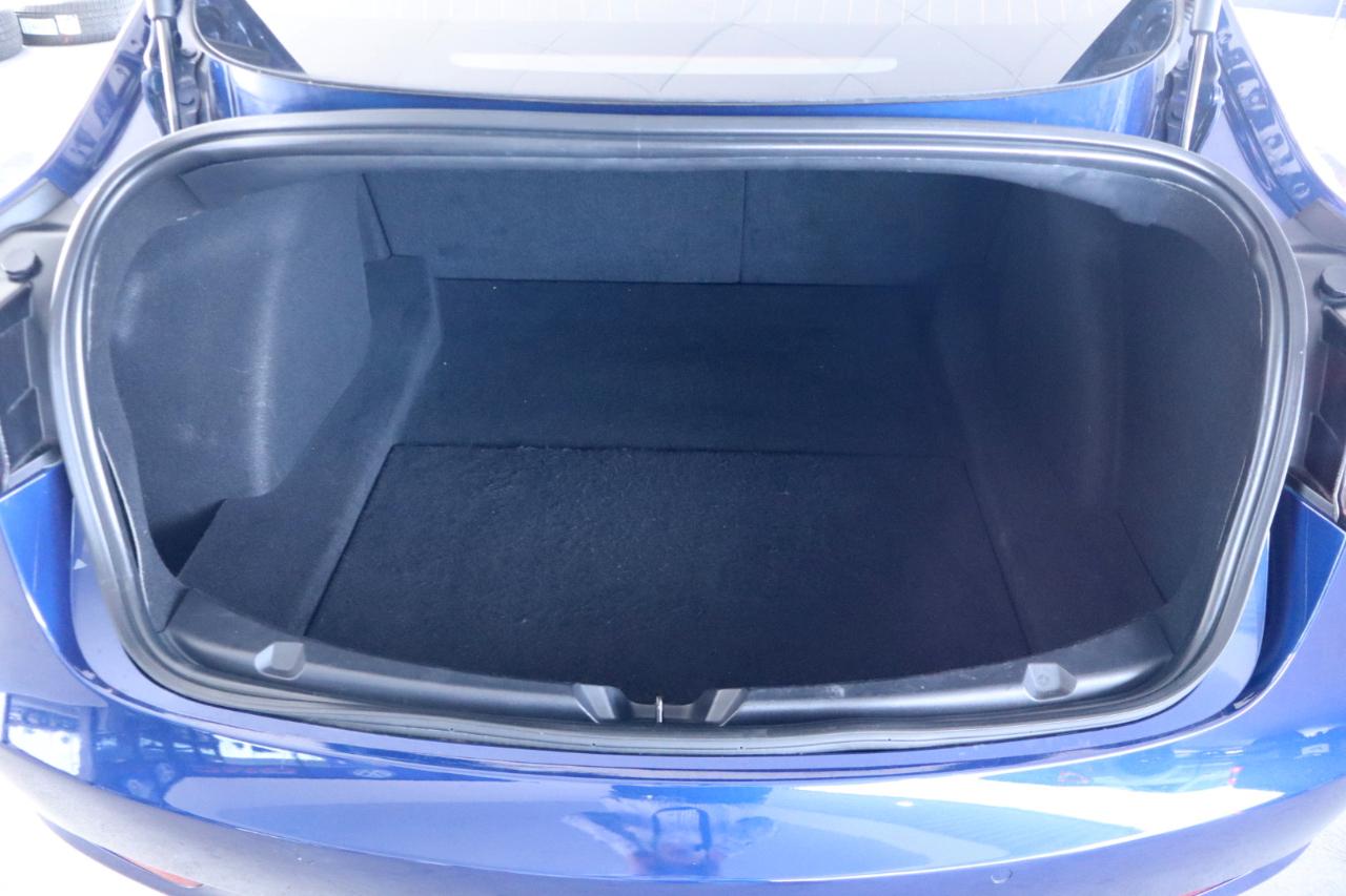 Tesla Model 3 Mid Range Battery RWD 2018