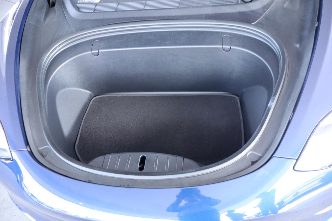 Tesla Model 3 Mid Range Battery RWD 2018