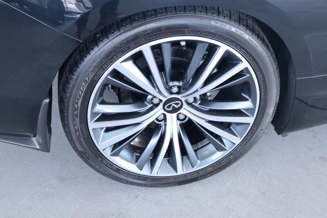 Infiniti Q60 3.0t LUXE RWD 2020