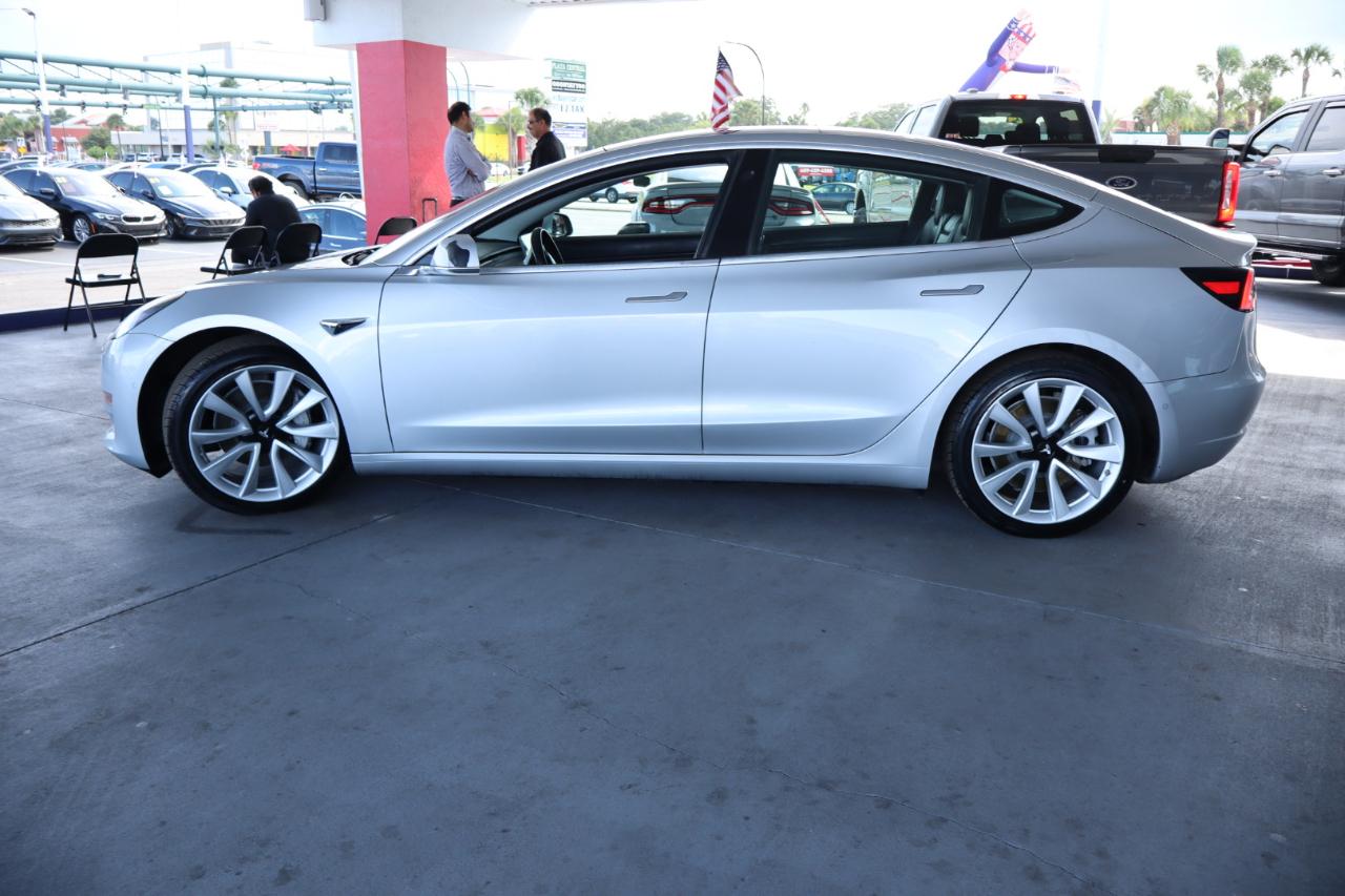 Tesla Model 3 Mid Range Battery RWD 2018