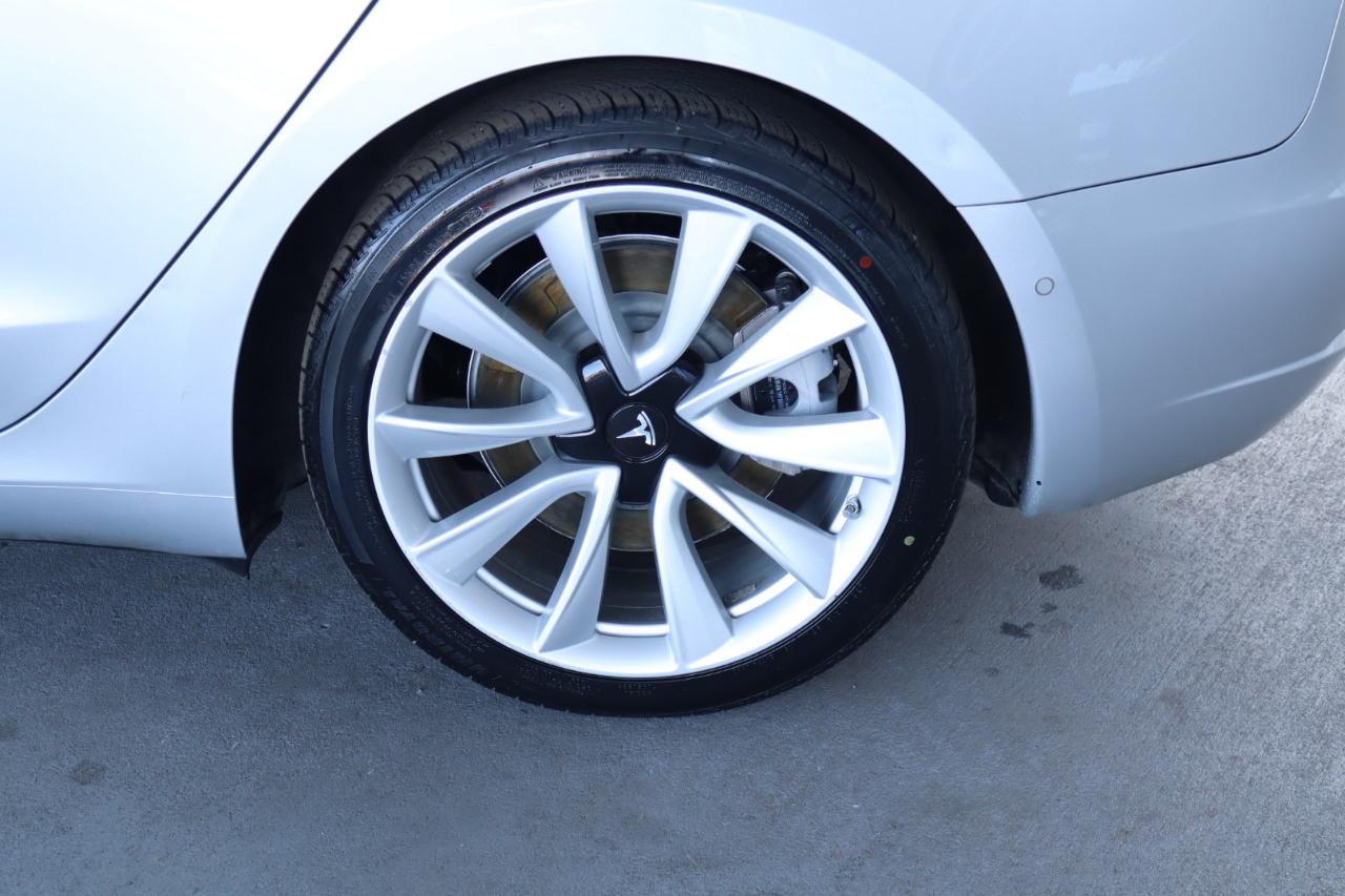 Tesla Model 3 Mid Range Battery RWD 2018