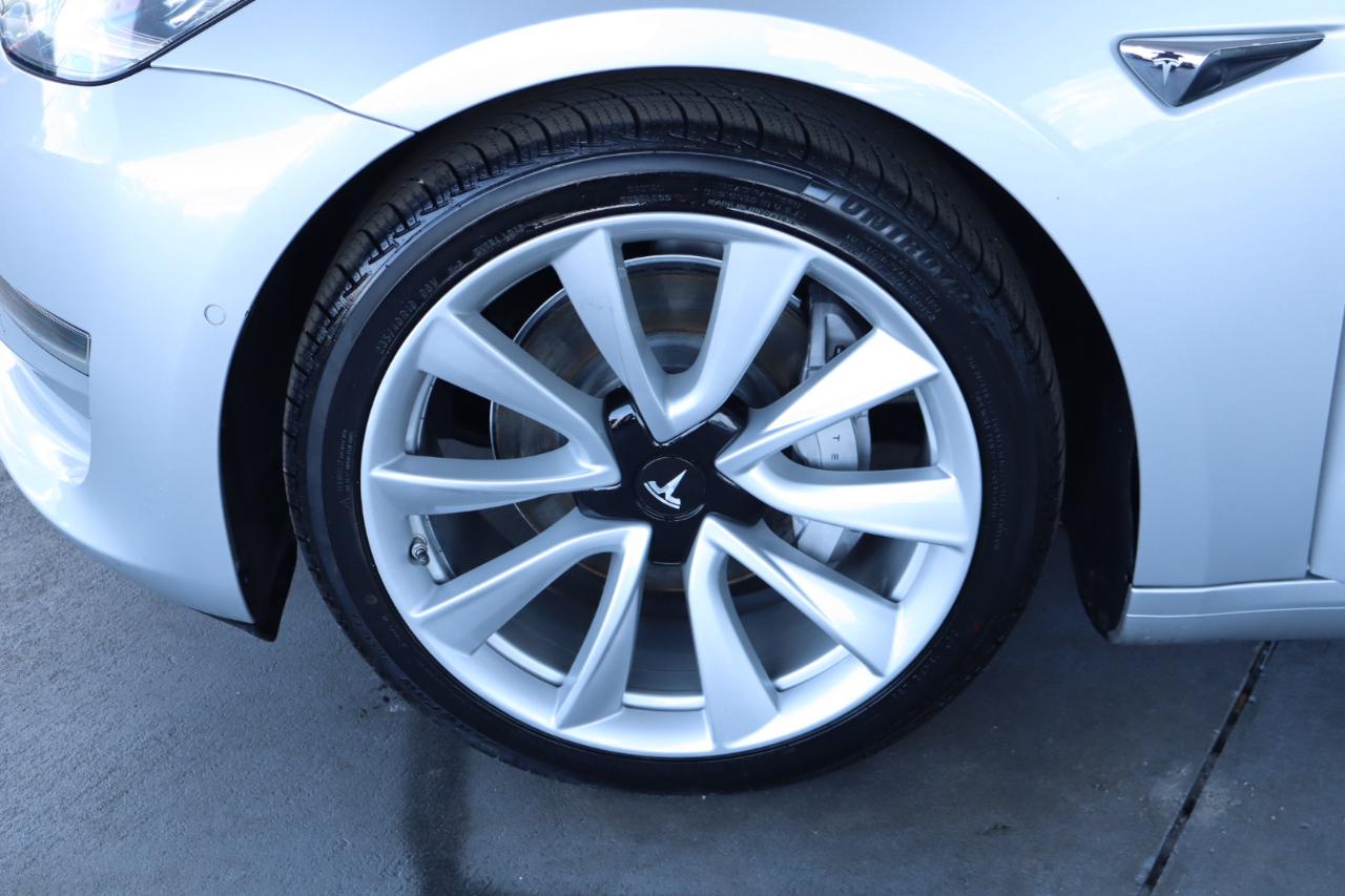 Tesla Model 3 Mid Range Battery RWD 2018
