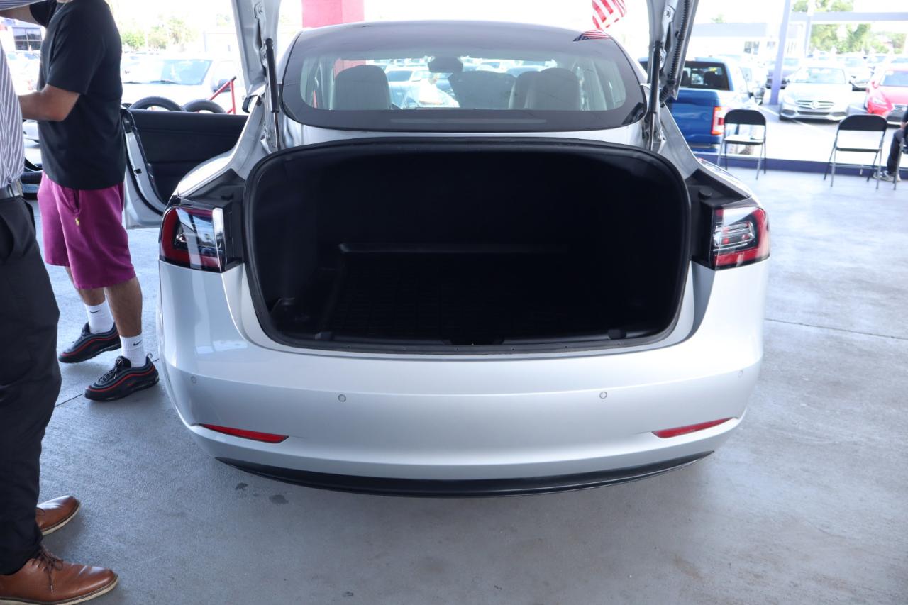 Tesla Model 3 Mid Range Battery RWD 2018